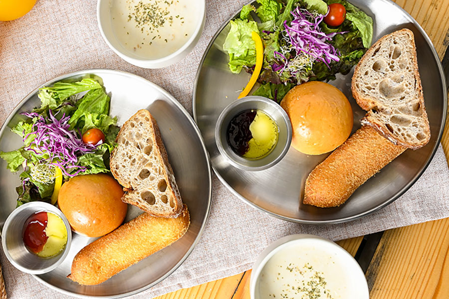 【三重】フリーアンドイージーの3種のモーニングセット