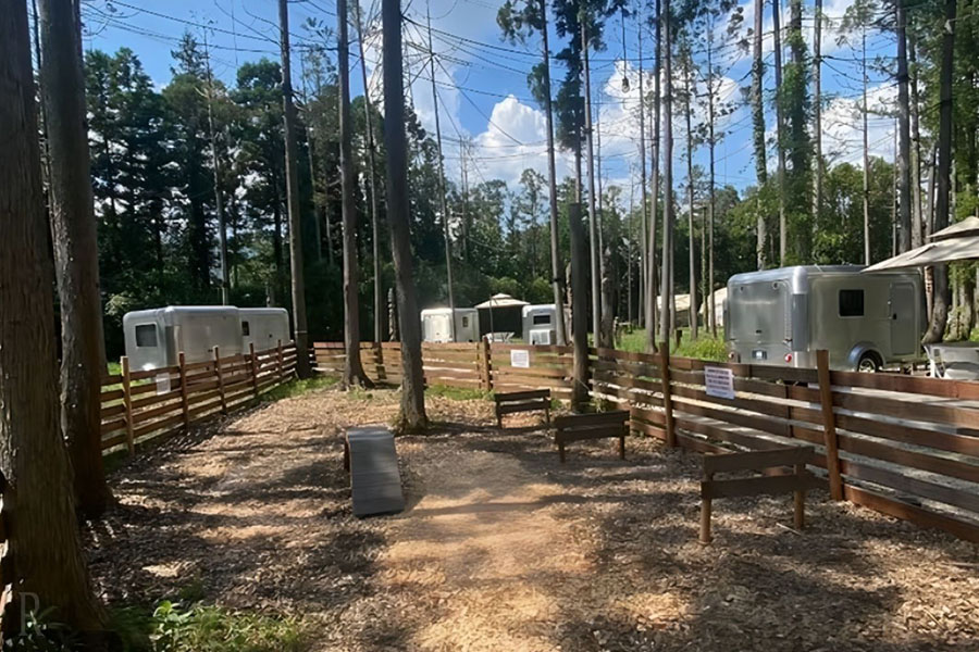 【三重】フリーアンドイージーの宿泊者専用ドッグラン